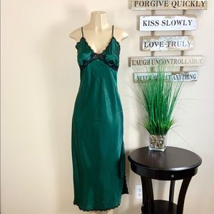 ERIKA TAYLOR | Green Satin Nightgown